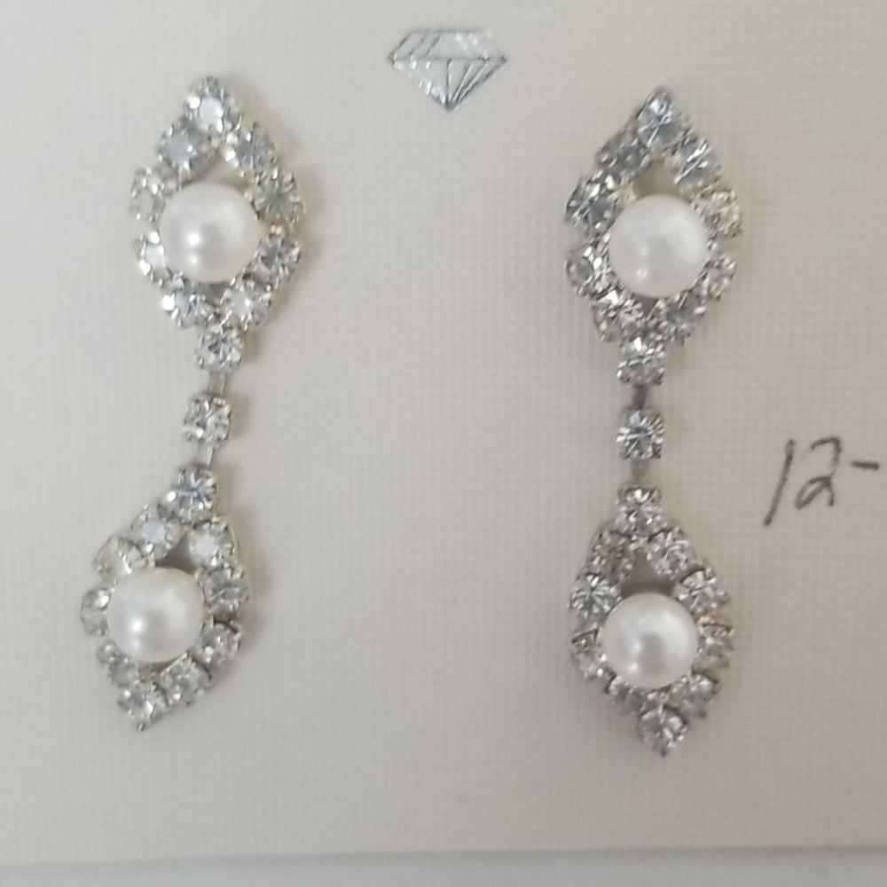 Crystal Collection dangle earings - Picture 3 of 4